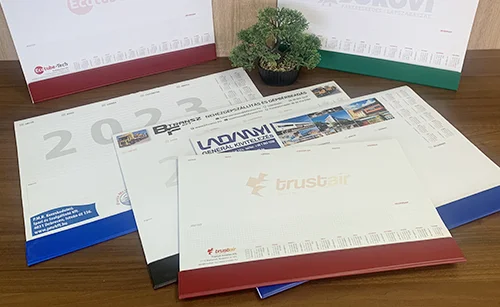 Desk-pad calendar printing